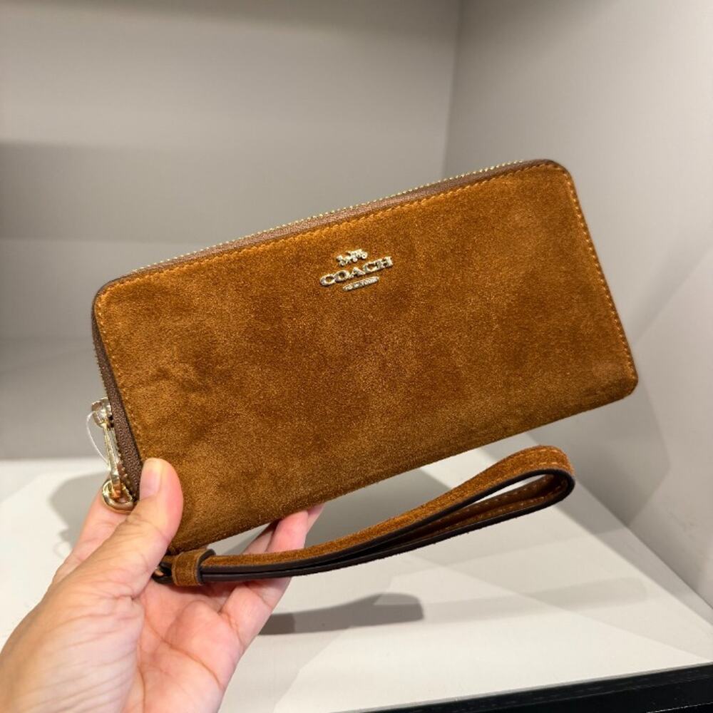 NEW‼️Coach Long Zip Around Wallet CGG15 Gold/Warm Brown $175